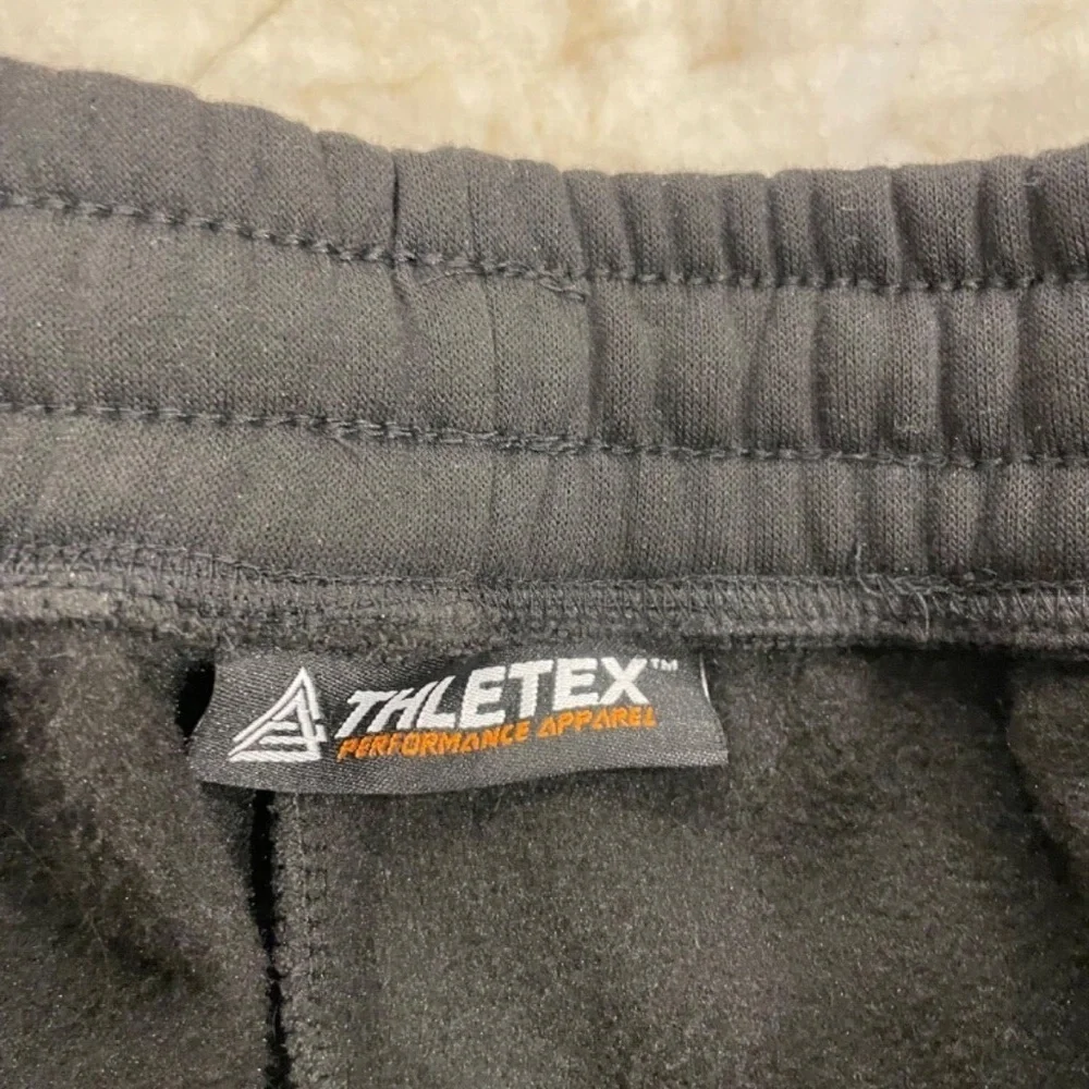 THLETEX Men's Sweat Shorts; Zippered Pockets;‎ Black; Size S
